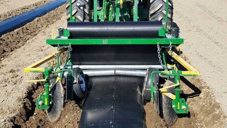 اجرا مکانیزه و پهن کردن فیلم مالچ کشاورزی